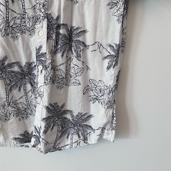 Beach Shirt - Picture 3 of 4